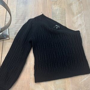 Versona Black Off-the-Shoulder Cable Knit Sweater